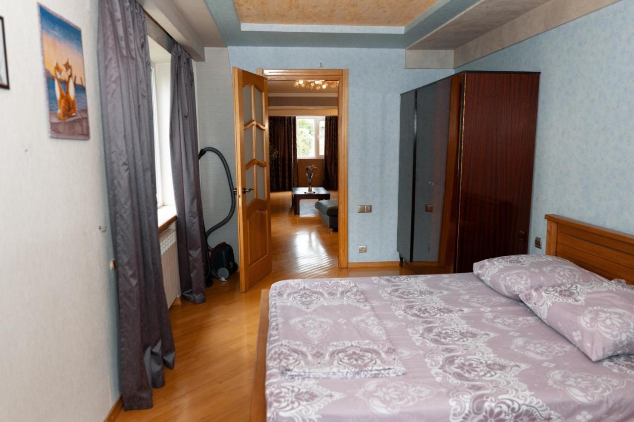 Home At Old Тбилиси Экстерьер фото